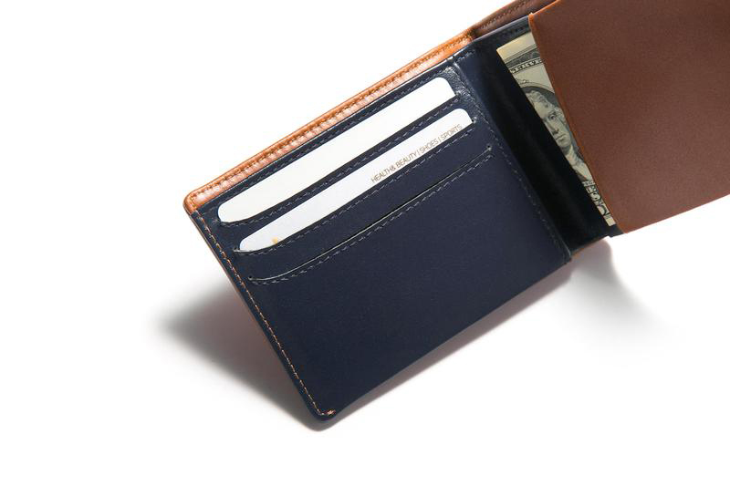 Chiếc ví nam 3 gấp được thiết kế tinh tế trong từng chi tiết